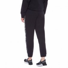 Спортивные штаны женские New Balance Relentless Perf Fleece WP13176BK