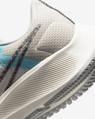 Кросівки бігові жіночі Nike Air Zoom Pegasus 38 DC4566-100
