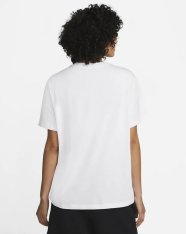 Футболка женская Nike Sportswear Essentials DN5697-100