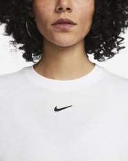 Футболка женская Nike Sportswear Essentials DN5697-100