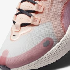Кросівки бігові жіночі Nike React Escape Run CV3817-106