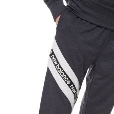 Спортивні штани жіночі New Balance Relentless Terry WP21180BK