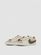 Кеди жіночі Nike Blazer Low 77 Jumbo DQ1470-105