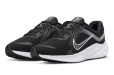 Кросівки бігові Nike Quest 5 DD0204-001