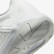 Кросівки для баскетболу дитячі Jordan Air 11 CMFT Low CZ0907-101