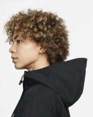 Куртка жіноча Nike Sportswear Essential Storm-FIT DM6245-010