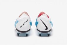 Бутсы Nike Phantom GX Elite SG-Pro Player Edition FD0259-446