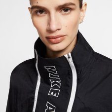 Ветровка женская Nike Air Full-Zip Repel Running Jacket CJ1874-010