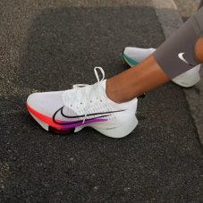 Кросівки бігові жіночі Nike Air Zoom Tempo NEXT% CI9924-100