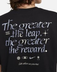 Футболка женская Nike Sportswear DX7932-010