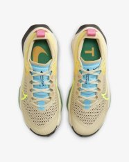 Кроссовки беговые женские Nike Zegama DH0625-700