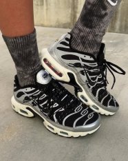 Кросівки жіночі Nike Air Max Plus FD0799-001