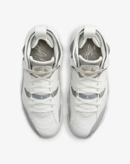 Кроссовки женские Jumpman Two Trey DR9631-002