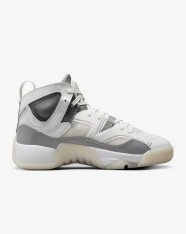 Кроссовки женские Jumpman Two Trey DR9631-002