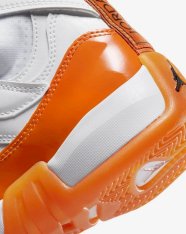 Кроссовки женские Jumpman Two Trey DR9631-180