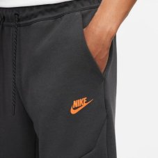 Спортивні штани Nike Sportswear Tech Fleece DV0538-070
