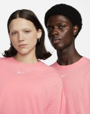 Футболка жіноча Nike Sportswear Essentials DN5697-611