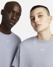 Футболка жіноча Nike Sportswear Essentials DN5697-519