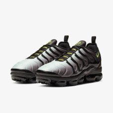 Кроссовки Nike Air Vapormax Plus CW7478-001