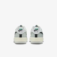 Кеды женсккие Nike Air Force 1 LV8 DZ2660-001