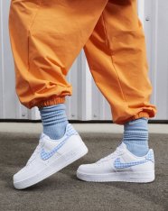 Кеди жіночі Nike Air Force 1 '07 DZ2784-100