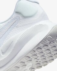 Кроссовки беговые женские Nike Revolution 7 FB2208-100