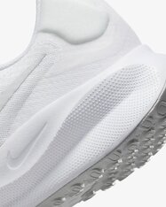 Кроссовки беговые Nike Revolution 7 FB2207-100
