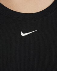 Футболка женская Nike Sportswear Chill Knit FN3664-010