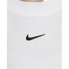 Футболка жіноча Nike Sportswear Essential FD4149-051