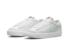 Кеди жіночі Nike Blazer Low '77 DC4769-111