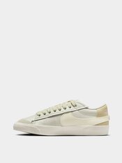 Кеды женсккие Nike Blazer Low '77 DQ1470-004