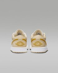 Кеди жіночі Air Jordan 1 Low DC0774-170