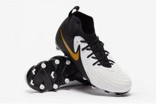 Бутси дитячі Nike JR Phantom Luna 2 Academy FG/MG FG2603-100