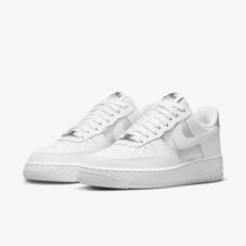 Кеди жіночі Nike Air Force 1 '07 DD8959-104