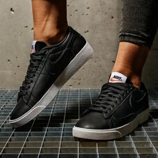 Кеди жіночі Nike Blazer Low LE AV9370-001