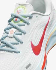 Кроссовки беговые женские Nike Journey Run FJ7765-101