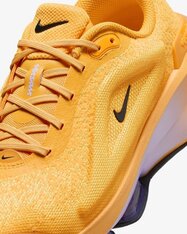 Кроссовки беговые женские Nike Versair DZ3547-705