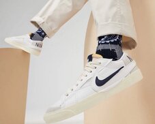 Кеди Nike Blazer Low '77 Jumbo SE FD0378-121