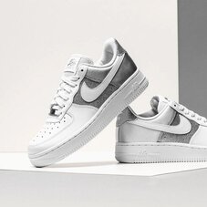 Кросівки жіночі Nike Air Force 1 07 DD6629-100