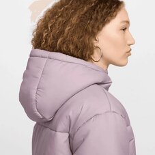 Куртка жіноча Nike Sportswear Classic Puffer FZ5899-226