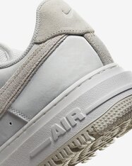 Кросівки Nike Air Force 1 Luxe DD9605-010