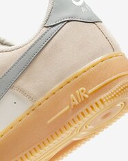 Кросівки Nike Air Force 1 '07 LV8 FQ8714-002