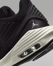 Кросівки дитячі Jordan Max Aura 5 DZ4352-010