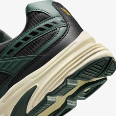 Кроссовки Nike Initiator HQ3611-010