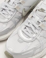 Кроссовки женские Nike V2K Run FD0736-006