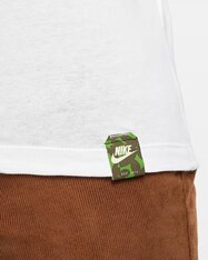 Футболка Nike Sportswear Club FZ7952-100