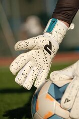 Воротарські рукавиці Redline Magnetic White RLM84