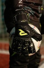 Воротарські рукавиці Redline Magnetic Black Pro RLM89