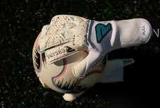 Воротарські рукавиці Redline Magnetic White Pro RLM83