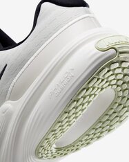 Кроссовки Nike Uplift SC IB2765-100